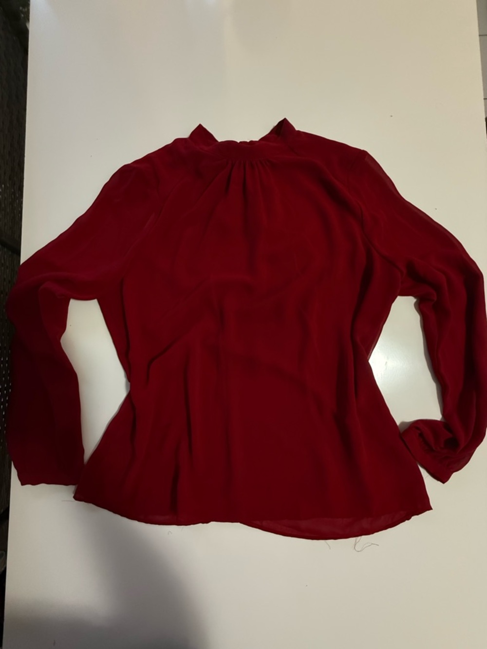 Feminine Elegance | Open-Back Bow-Detail Blouse - Red - Picture 2 of 11